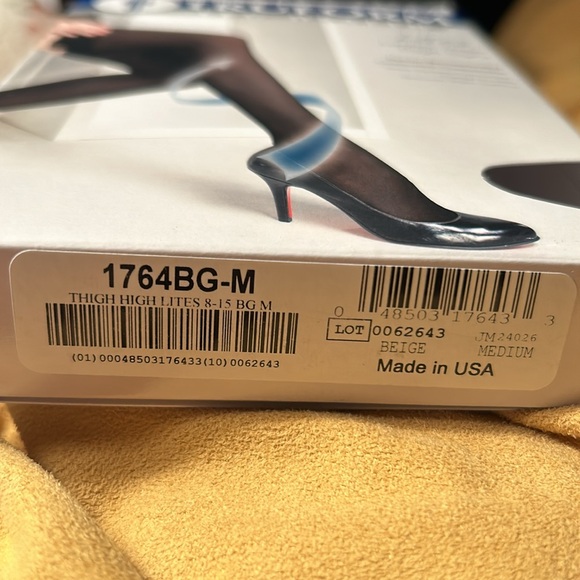 Truform Leg Health Lites Ladies Thigh High Medium 8-15 mmHg Compression BEIGE - Picture 6 of 6